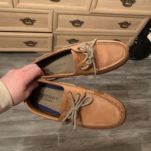 Sperry boat shoes. Never worn outside, excellent condition. Men’s size 7.5.